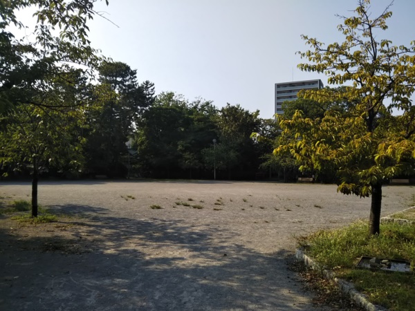 大垣公園の広場